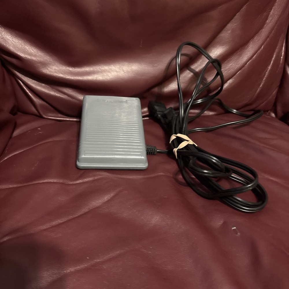 Electronic FDM FC-1902 Sewing Machine Foot Pedal Speed Control 3-Prong Grey